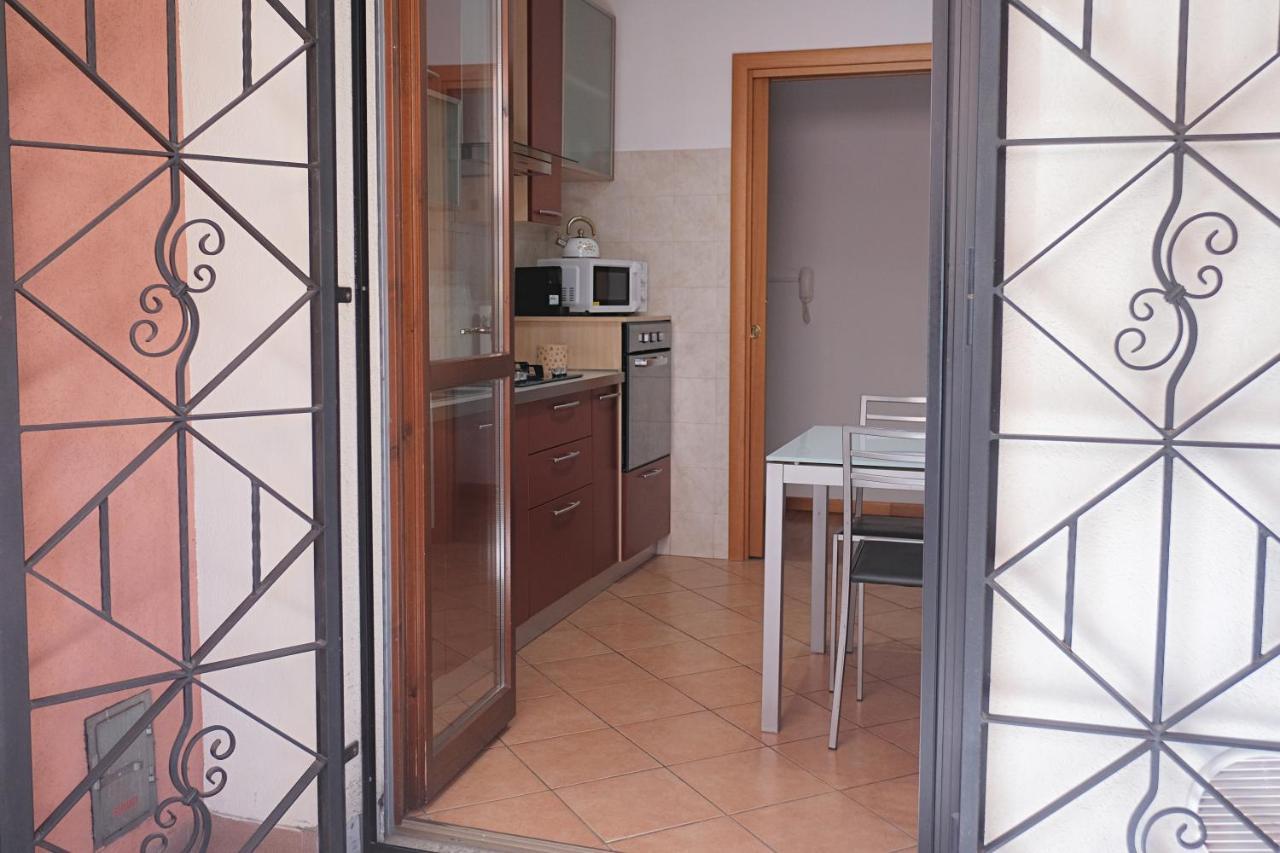 Bwr - Bilocale Con Terrazzo, Via Gonin Milan