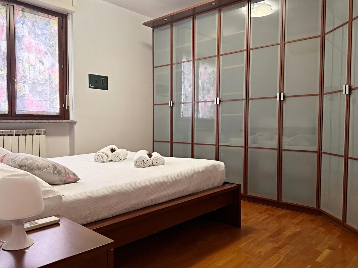 Bwr - Bilocale Con Terrazzo, Via Gonin Appartement Milaan